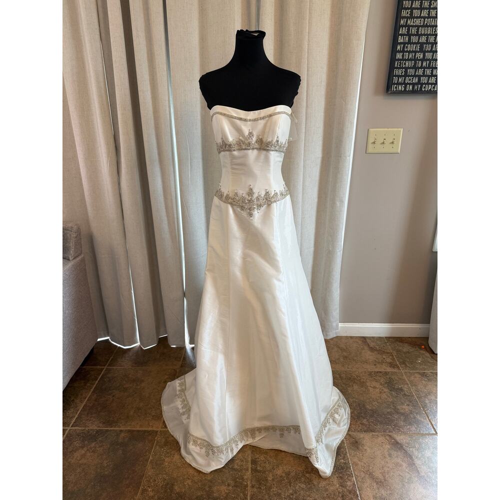 Strapless Wedding Dress/Gown By Casablanca Size 10